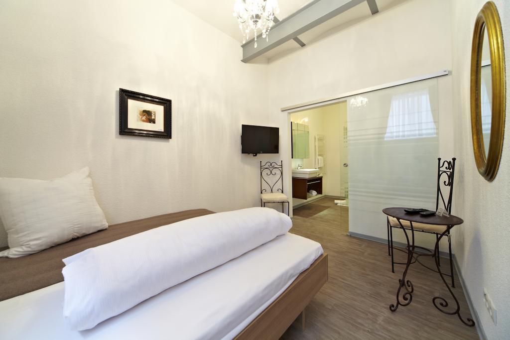 Gaestehaus Steinmuehle Osthofen Kamer foto